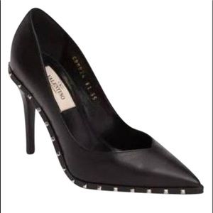 Valentino Rockstud Pumps